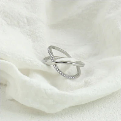14K Gold Ring in French Diamond Design